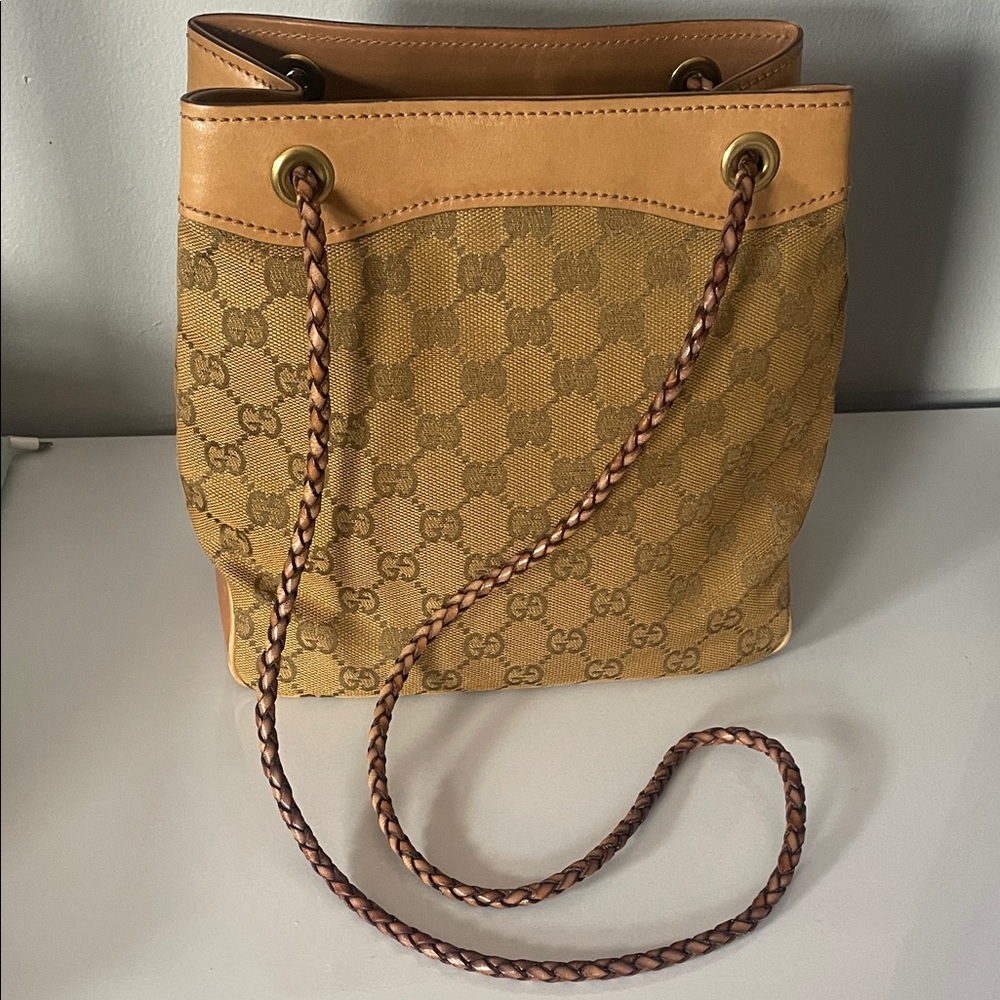 100% authentic great condition Gucci Brown Monogram Canvas Bag with Leather Trim - Picture 7 of 15